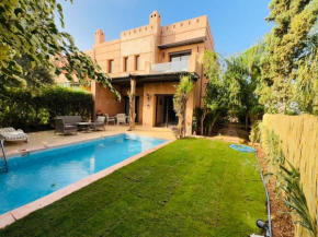 Art Villa Golf & Heated Pool